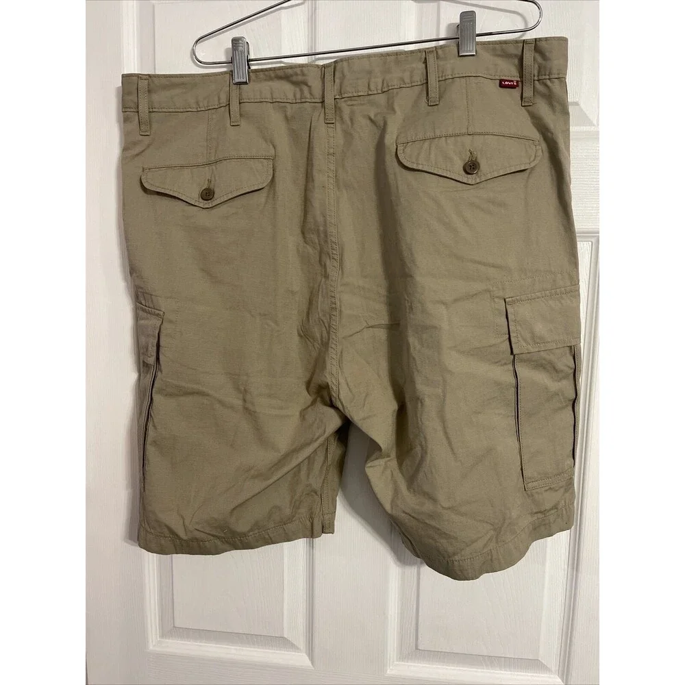 Levi’s Men’s Cargo Shorts Size 40 NWOT
